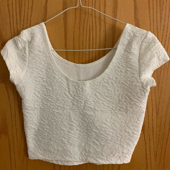 GARAGE CROP TEE - Picture 1 of 2